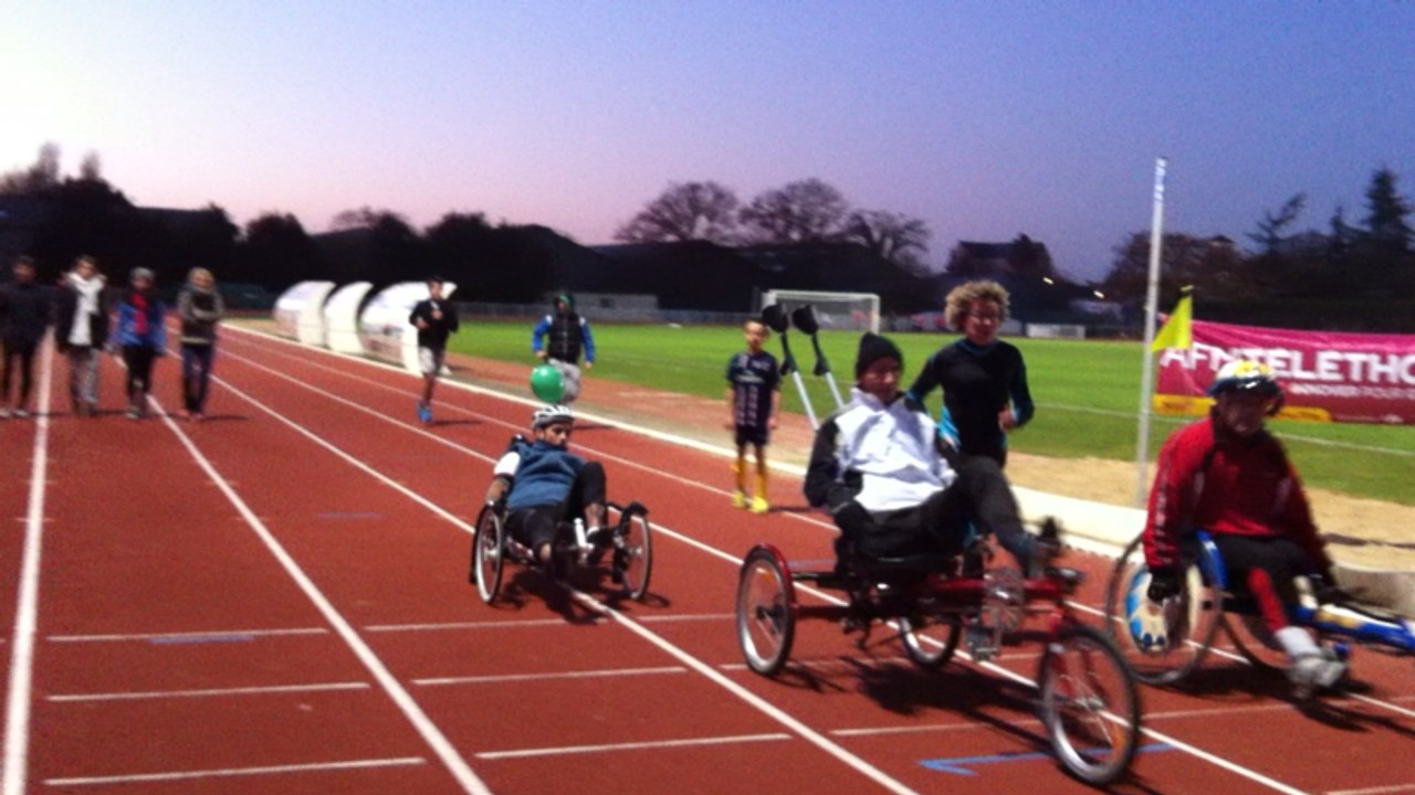 Il marche pendant 24 heures pour le Téléthon