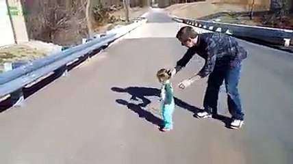 babies see their own shadow first time