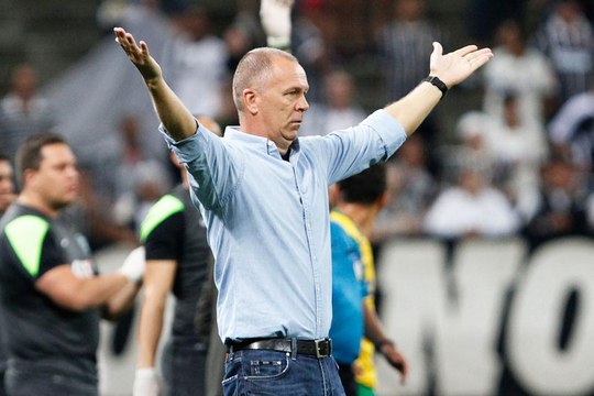 Mano Menezes exalta 'conquistas' do ano no Corinthians