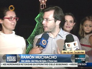 Encendido de árbol da inicio a la Navidad en Chacao