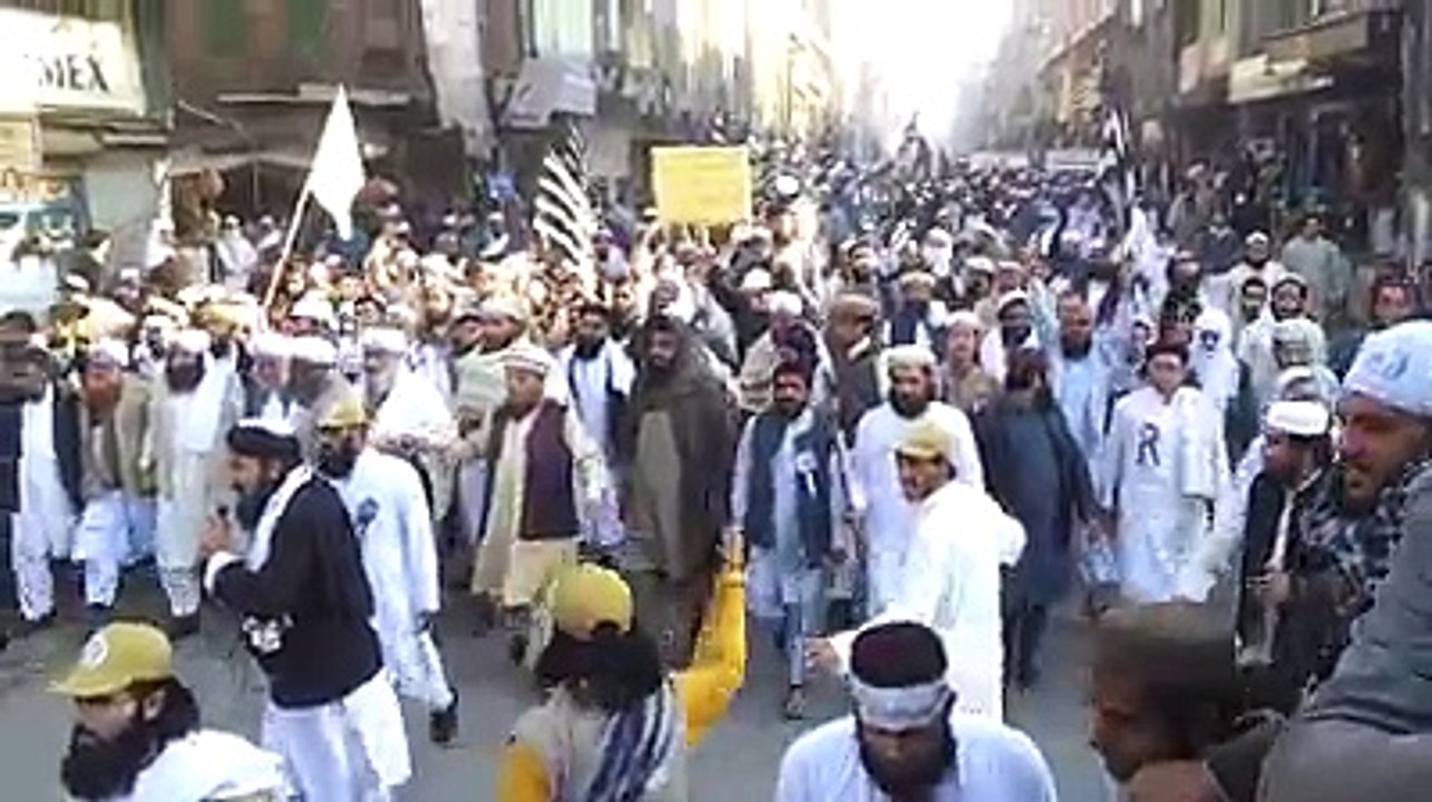 JUI District Peshawar_2جمنعیت علماء اسلام کی ڈاکٹر خالد محمود سومرو کی شہادت پر احتجاجی ریلی کا منظر