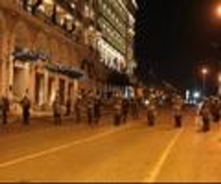 Atina'da göstericilerle polis çatıştı