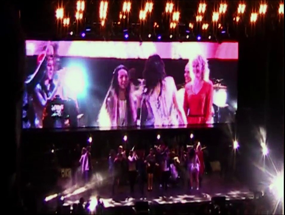 Natalia oreiro_Tour2014_Samara_04.12.2014