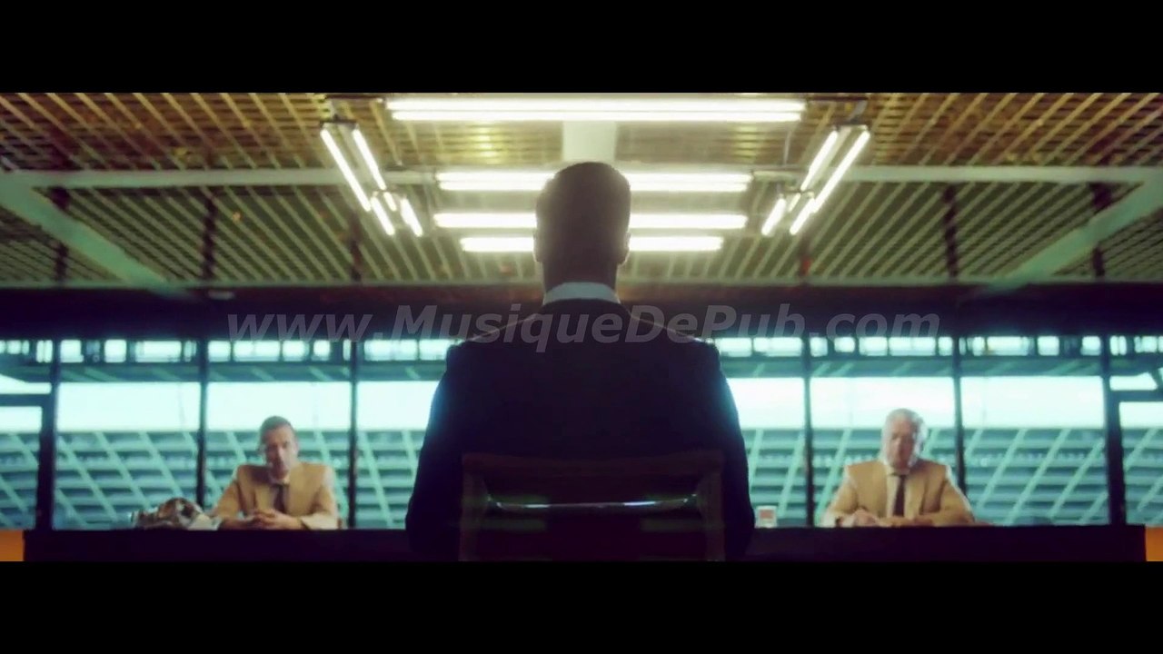 pub Café Royal 'Robbie Williams l'agent secret' 2014 [HQ]