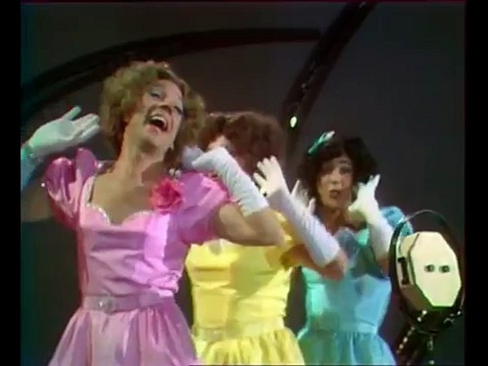 Parodie de Sacha Distel +Jacques Martin+Jean P.Cassel