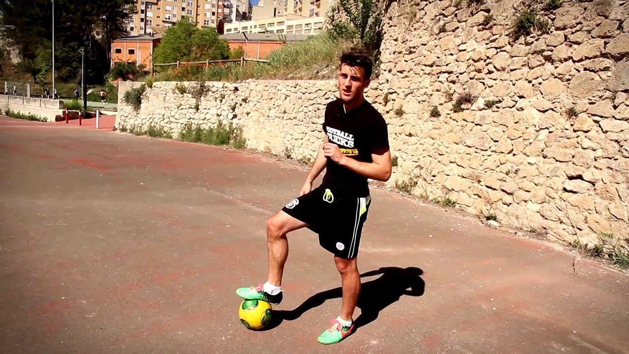 Rivaldo Triangle - Futsal Soccer Match Groundmoves  & Tricks for Football Freestyle Skills