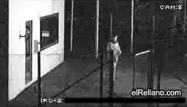 Funny 2 burglars getting knocked out hilarious