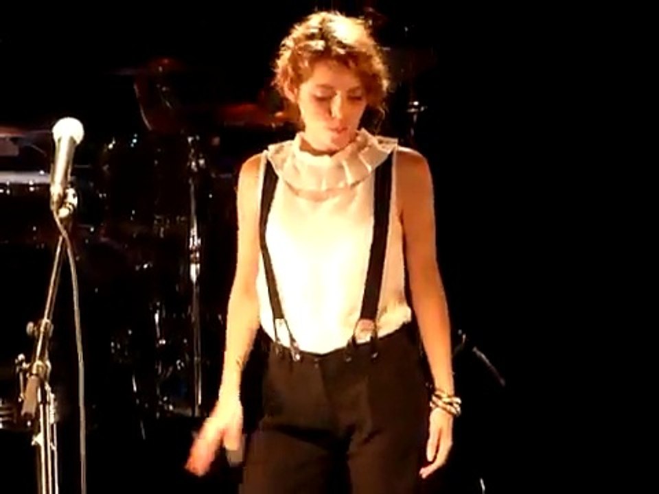 Emma Daumas "Mon tombeur" CONCERT