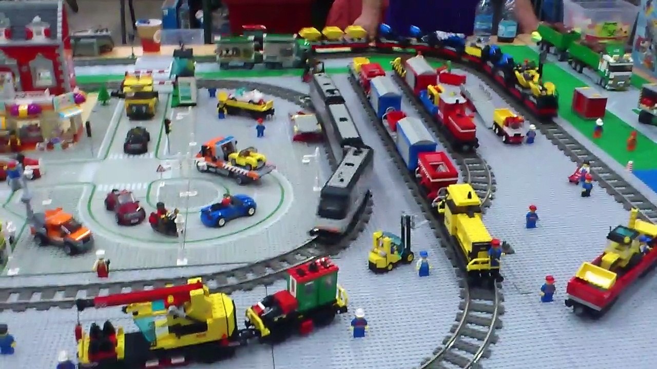 100%LEGO