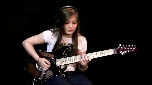 Amazing 15 years old girl guitar cover : Pink Floyd Comfortably Numb