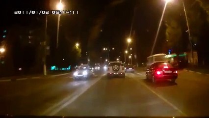 [+18 ~ Sexy Funny Girl]ダースベイダー Darth Vader crossing the street