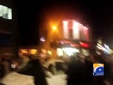 Maulana Fazl faces hostile PTI workers in London-08 Dec 2014