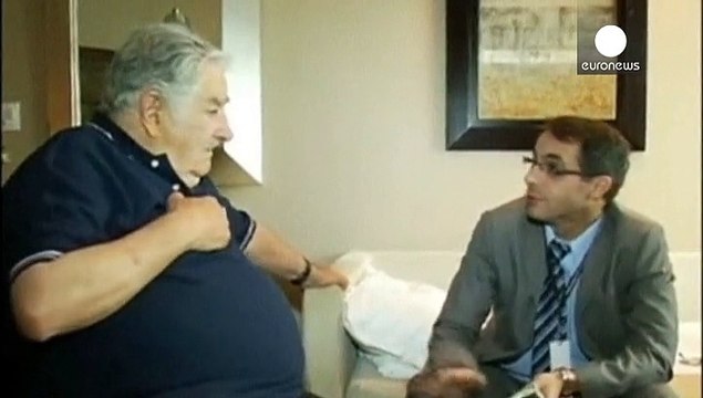 Uruguay acoge como refugiados a 6 detenidos de Guantánamo