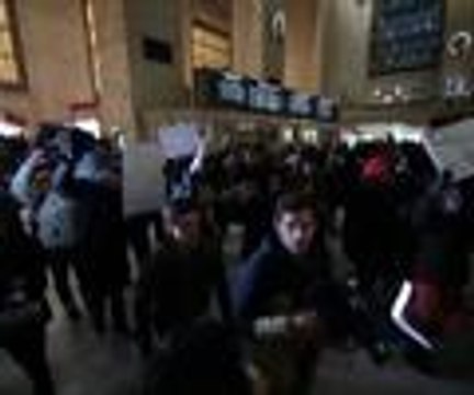 New York'ta polise takipsizlik kararına tepkiler sürüyor