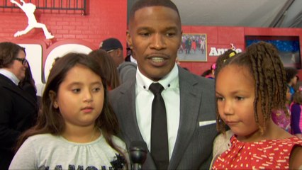 Annie Premiere: Jamie Foxx On The Red Carpet