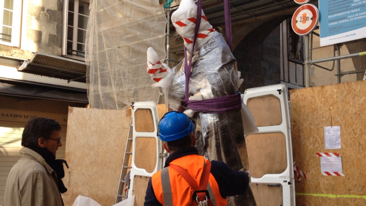 La statue Saint Vincent retrouve sa porte