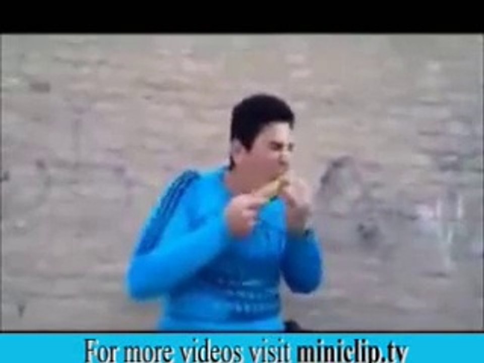 Funniest Corn Eating ever...