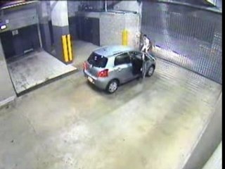 Régis Sort Sa Voiture Du Garage