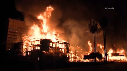 Incendie de 3 tours au coeur de Los Angeles