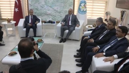 Arınç, Büyükşehir Belediye Başkanı Ergün'ü Ziyaret Etti