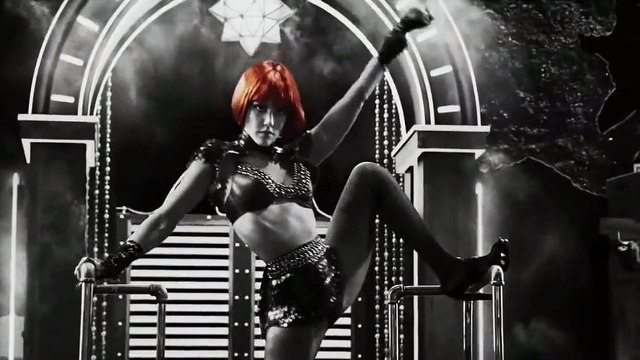 Jessica Alba danse sexy dans Sin City 2