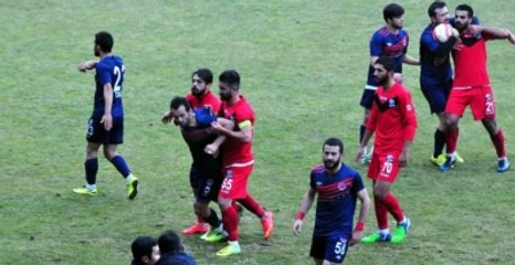Bergamalı Futbolcunun Asker Selamı, Sahayı Karıştırdı