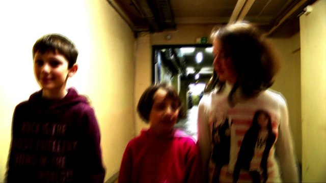 1ère minute - Boite à Bidouilles Made In Soucoupes - L'équilibriste