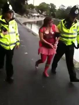 Arrestation de la femme saoule