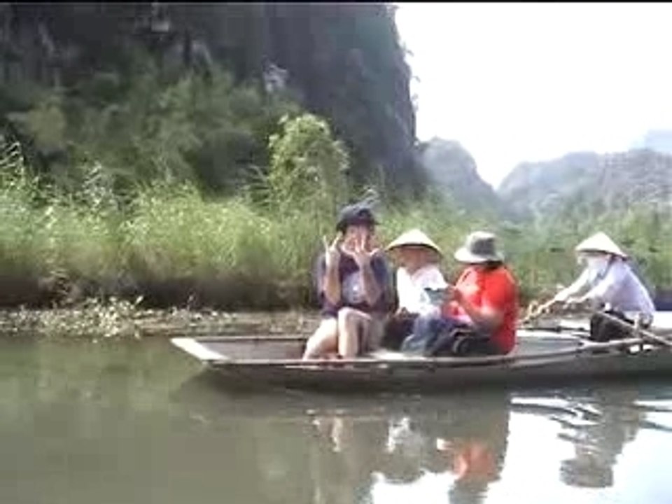 VIETNAM "DISCO-FROG" à Tam Coc