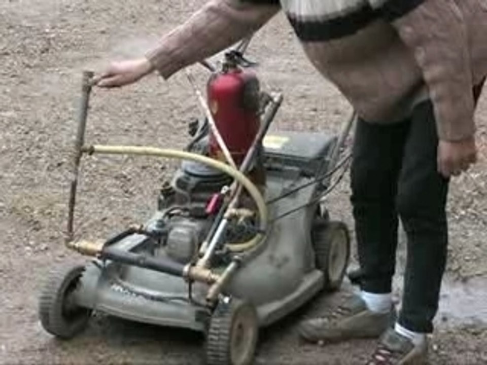 Tondeuse avec moteur pantone