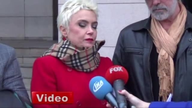 Ünlülerden Ağaoğlu'na Suç Duyurusu