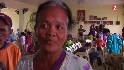 Philippines : 12 millions de personnes en état d'alerte après le passage d'un typhon