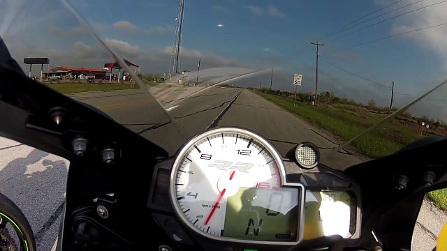 BMW S1000RR vs Kawasaki ZX10R - Araba Tutkum