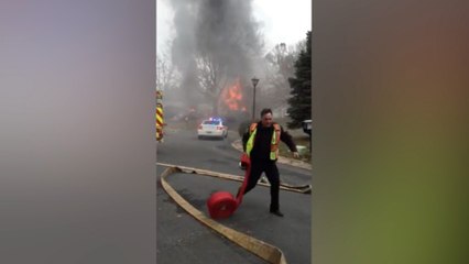 Plane crash in Maryland sets homes ablaze