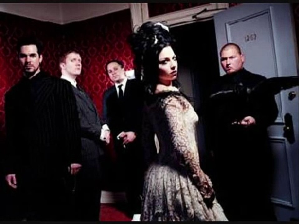 Everybodys fool - Evanescence Lyrics