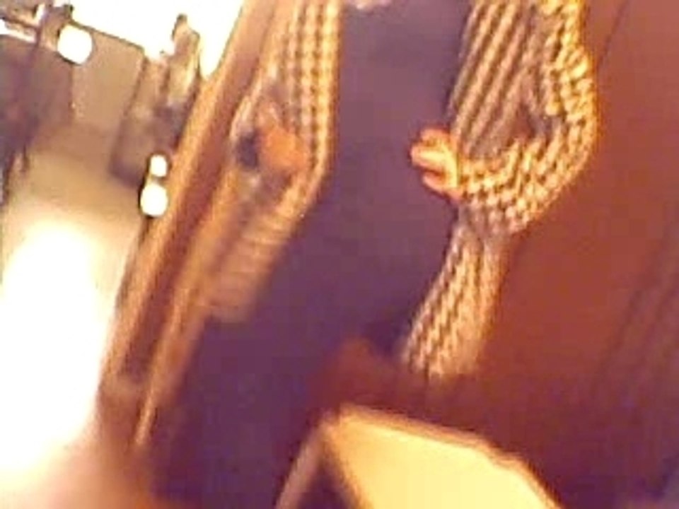 Donne li papier la fronce