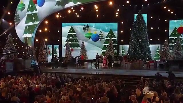 CMA Country Christmas 2014 | Little Big Town & Michael W. Smith - Silent Night