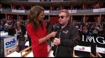 Grosse gamelle d'Elton John  : il tombe de sa chaise en plein match de tennis