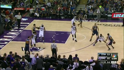 Rudy Gobert dunke sur la tête de Reggie Evans