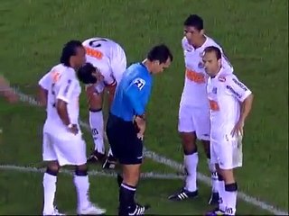Ronaldinho   Freekick Against Santos   Teaching Neymar A Lesson