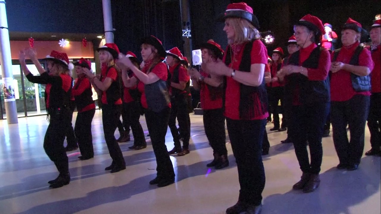 Téléthon 2014 - Exibition de Country à Vallauris, par Taps Line.