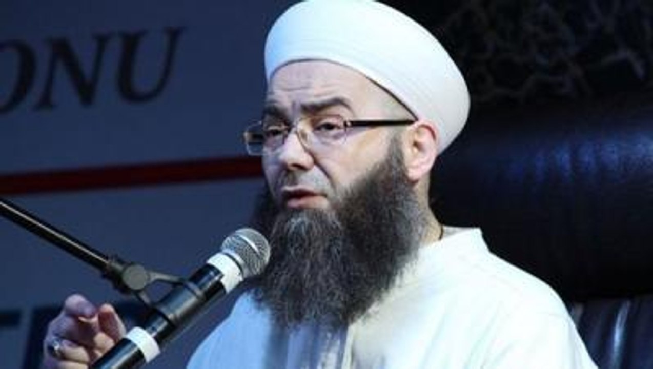 Sonra Diyorsun ki Gavurlar Aya Çıktı!