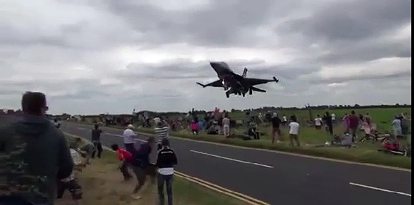 F-16 aterragem