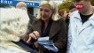 Marine Le Pen dans les allées du marché d'Hénin-Beaumont lors de la campagne des législatives, en juin 2012