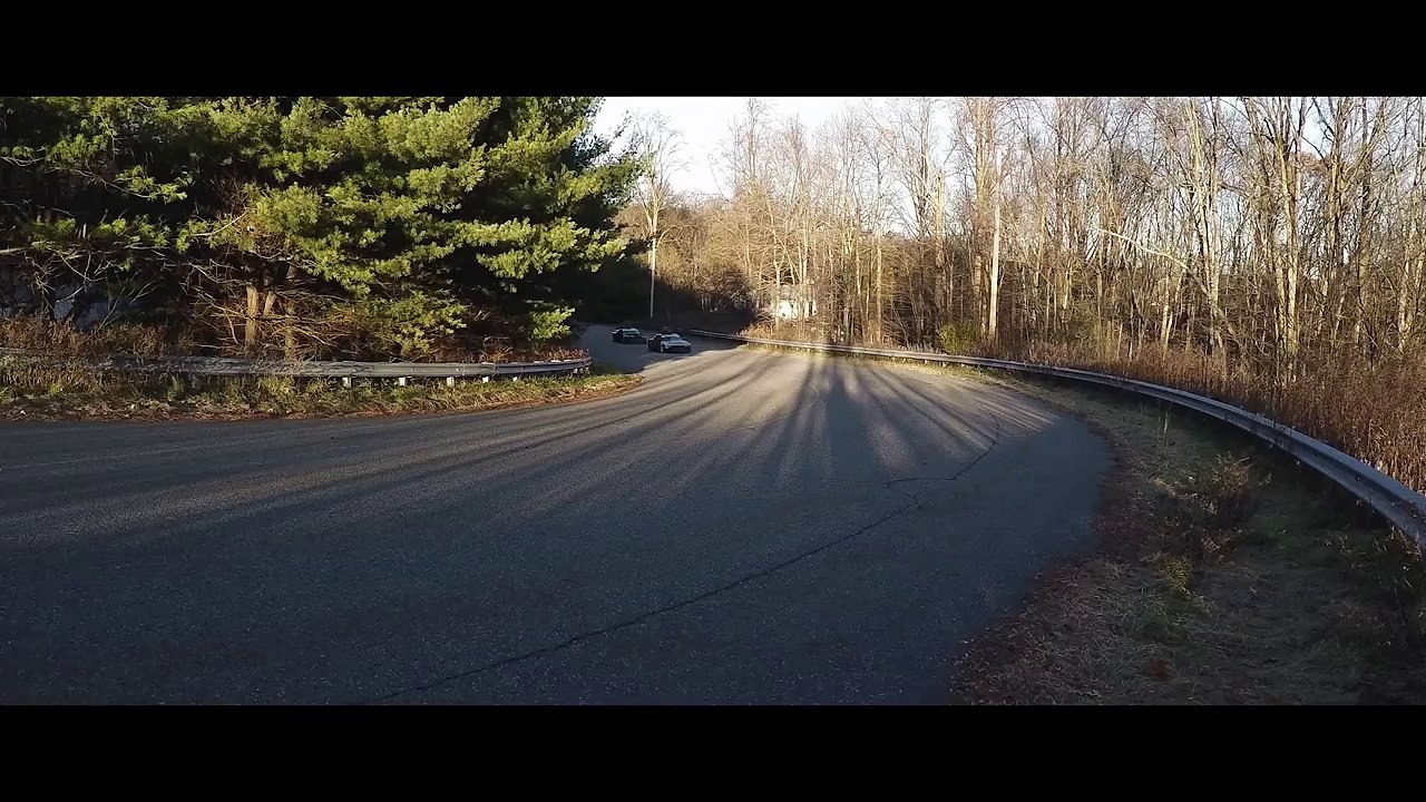 Le père Noël livre des sapins en drifts ! | 1001Pneus
