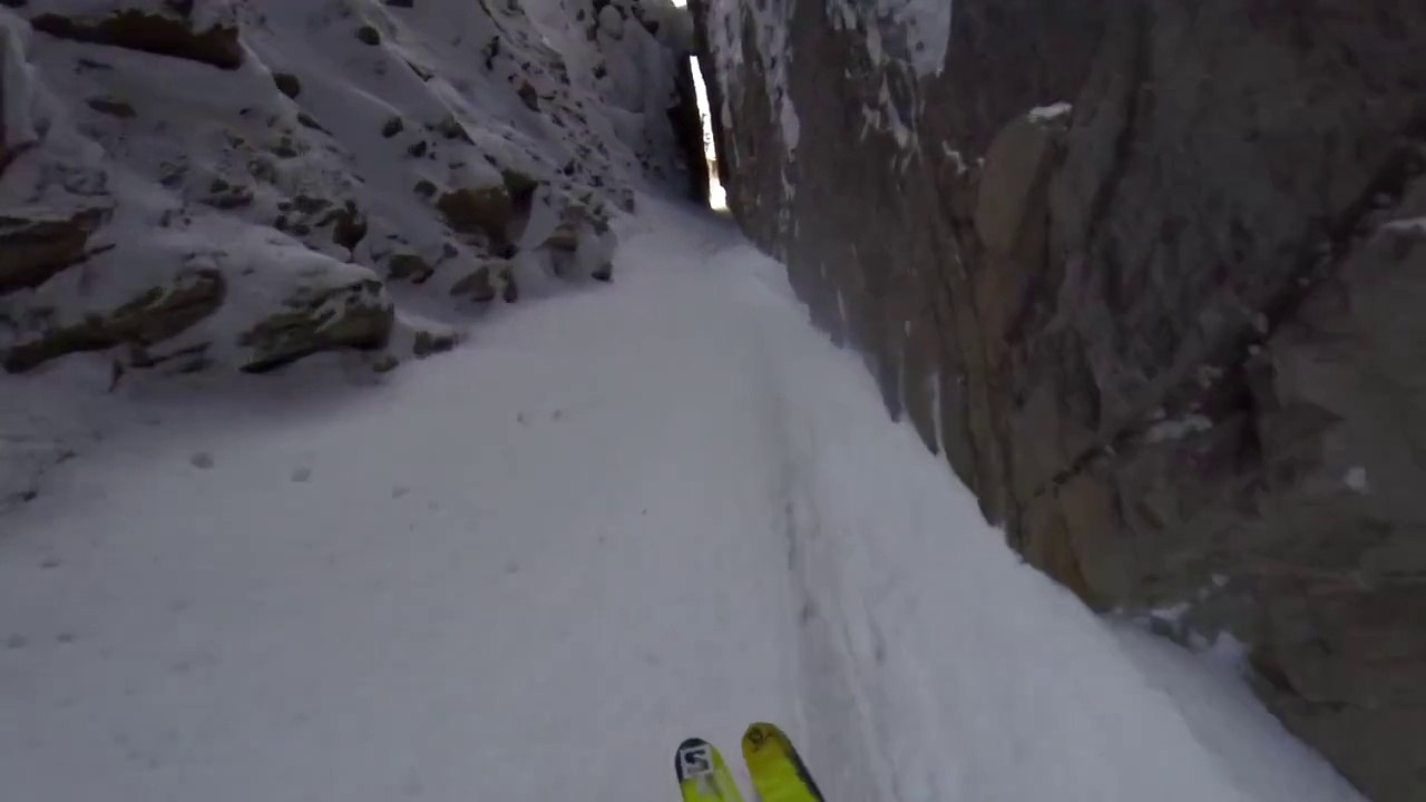 Descente étroite en ski par Cody Townsend