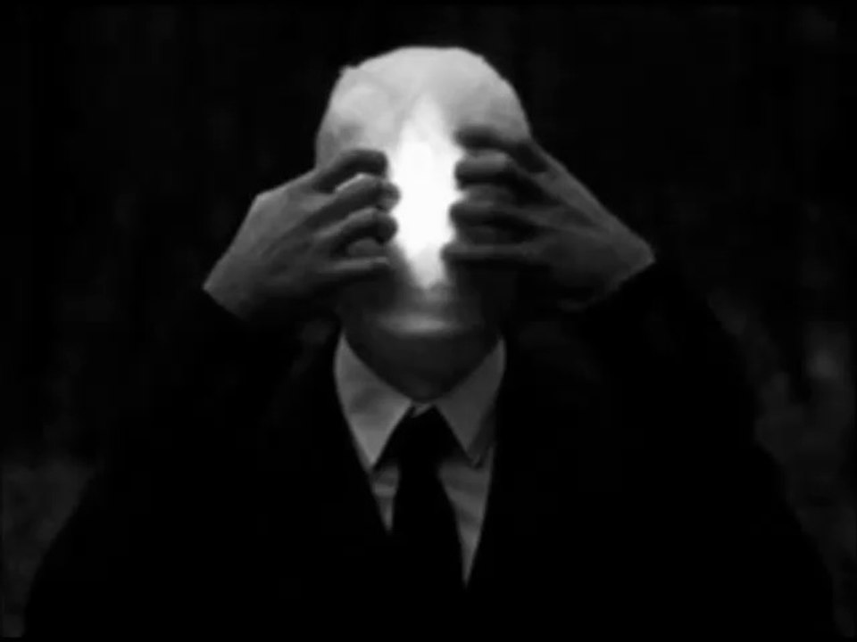 Maeror Tri - The World Breaks Down