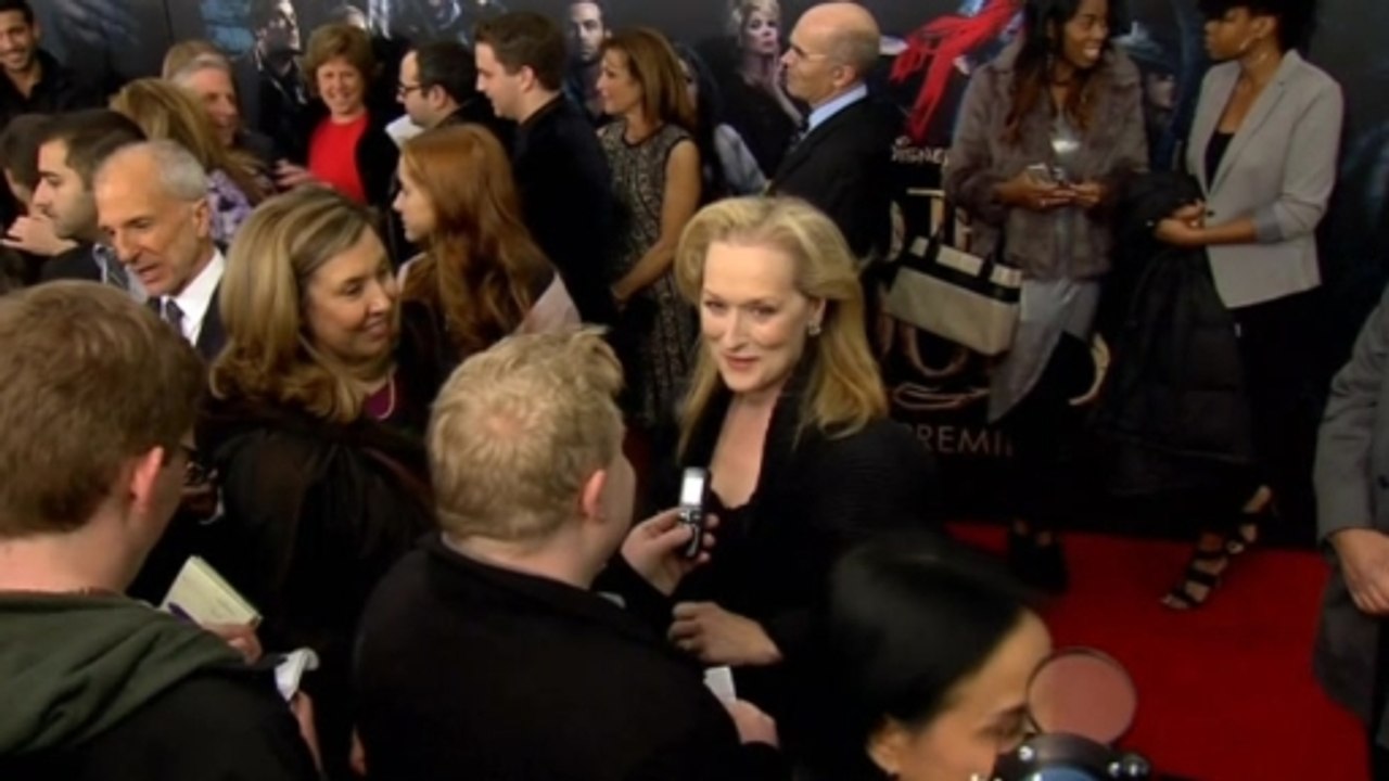 Streep premieres "Into the Woods," Benicio del Toro honored