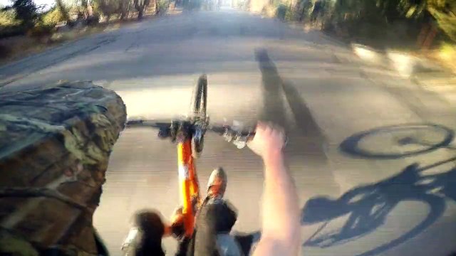 Grosse descente en wheeling