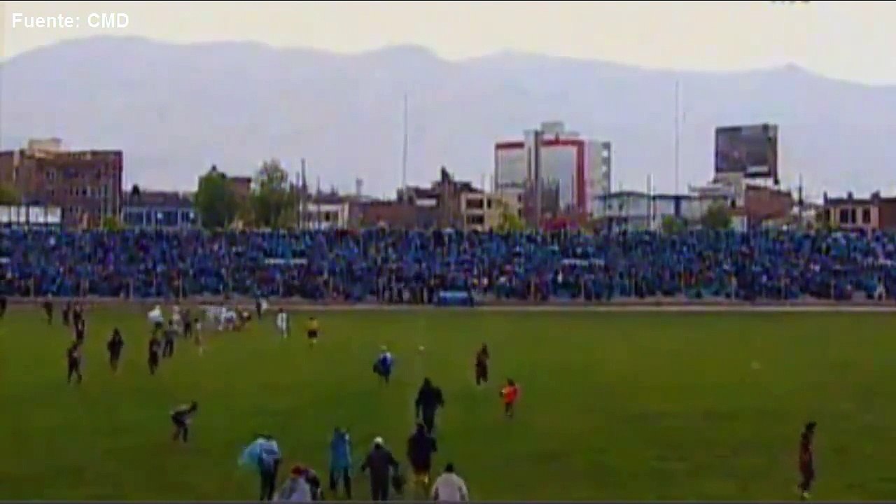 Joao Contreras se fait foudroyer en plein match au Pérou